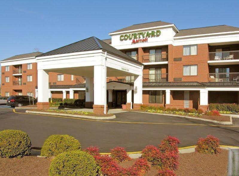 Courtyard Newport News Yorktown Hotel Екстериор снимка